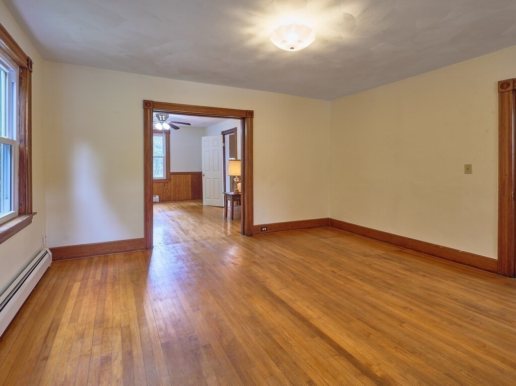 1903 Main St Property Photo 12