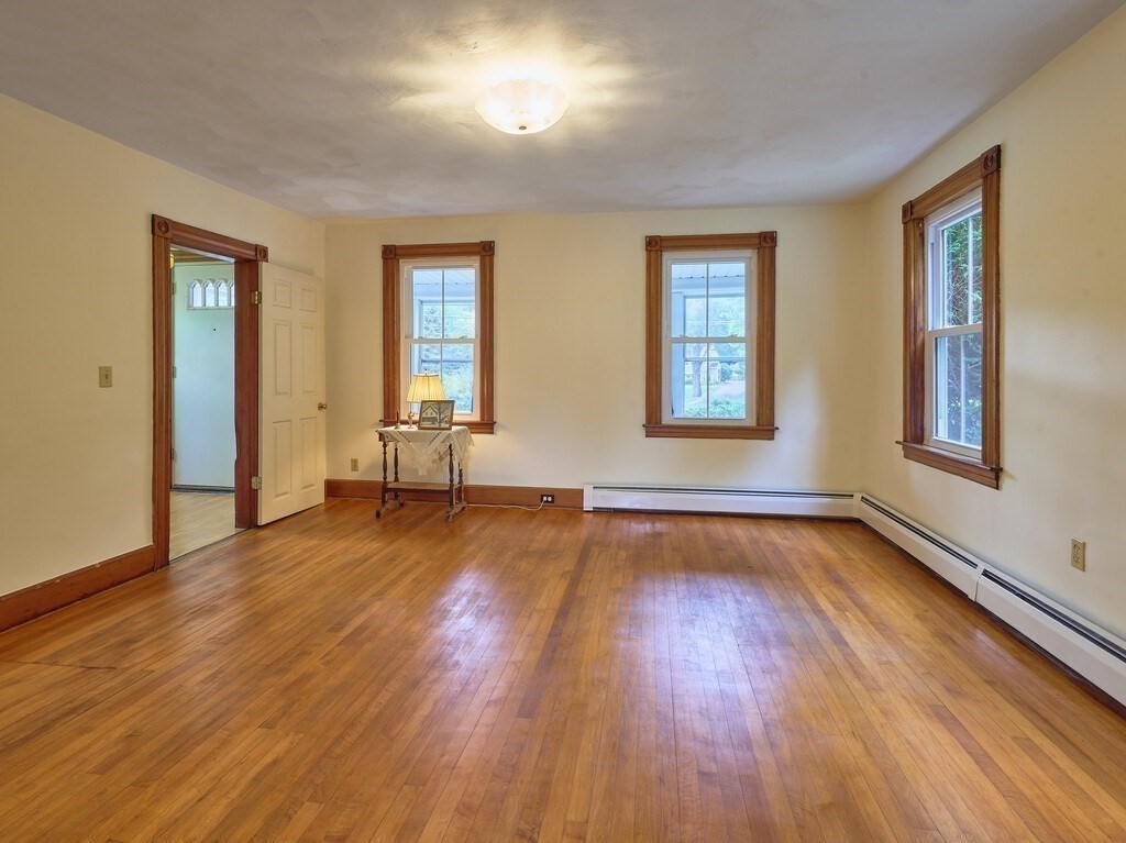 1903 Main St Property Photo 13