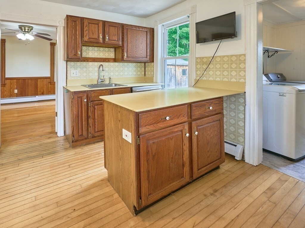 1903 Main St Property Photo 18