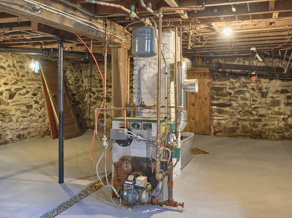 1903 Main St Property Photo 38