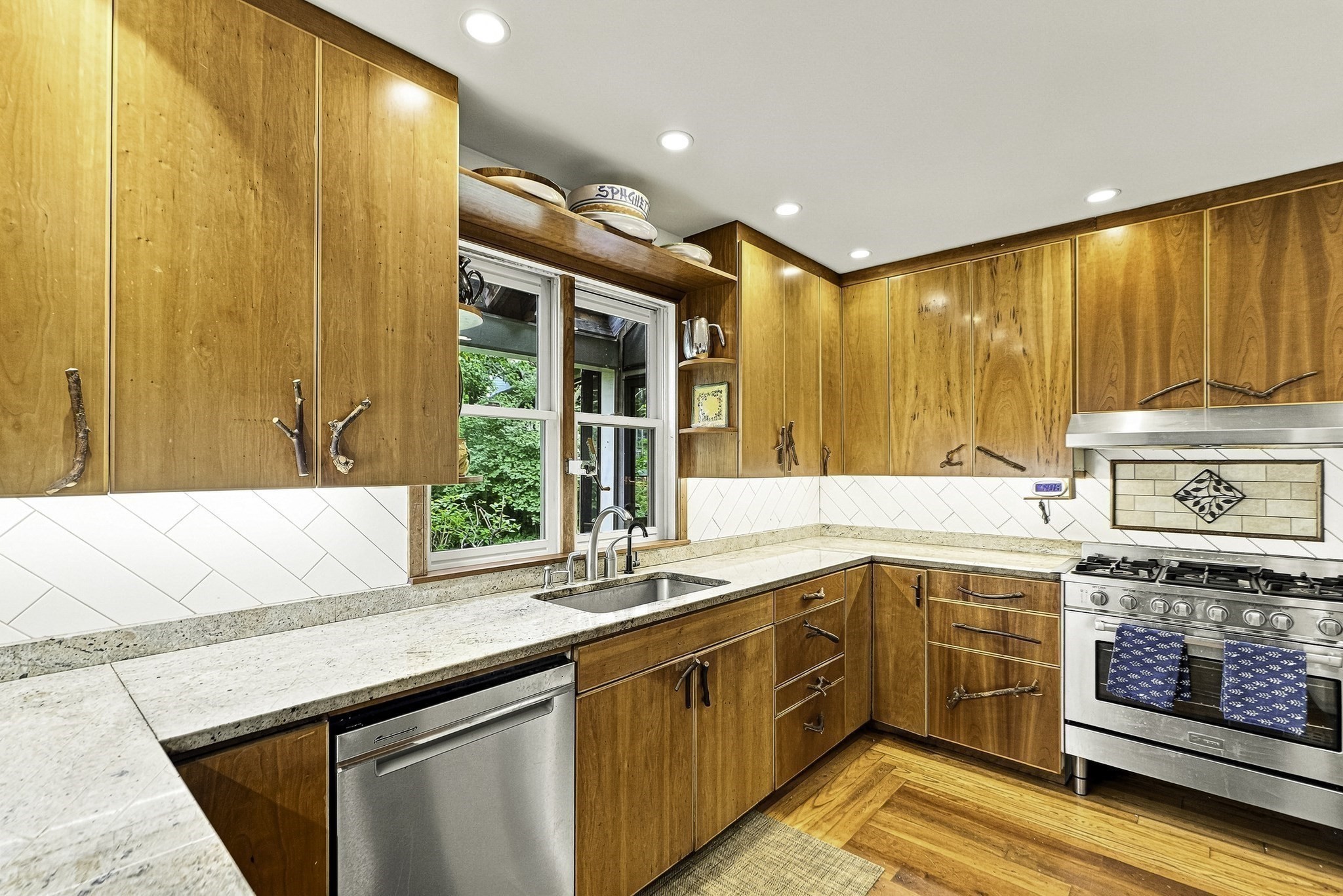 10 Half Moon Hill # 10 Property Photo 5
