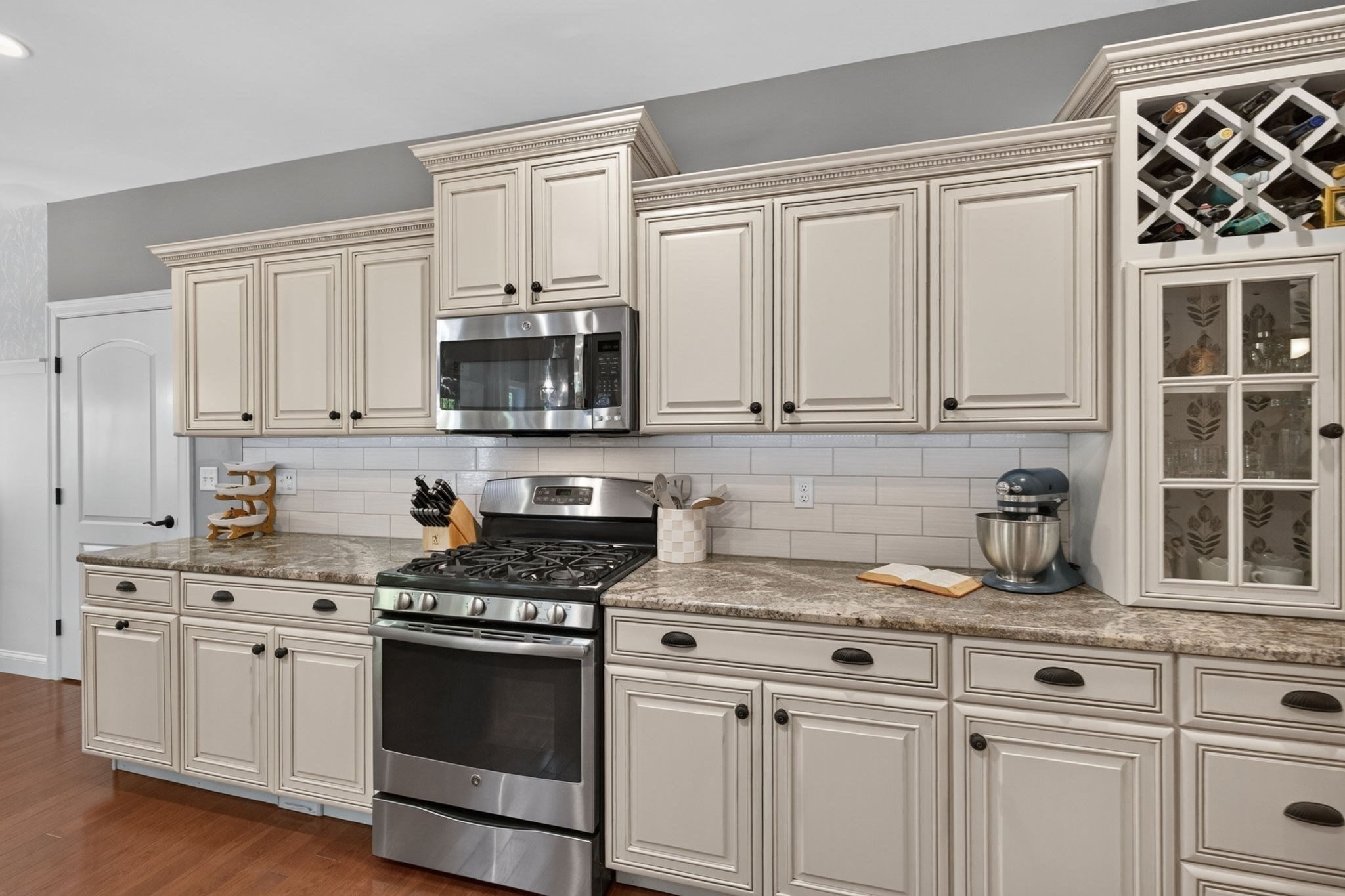 155 Blackstone St Property Photo 10