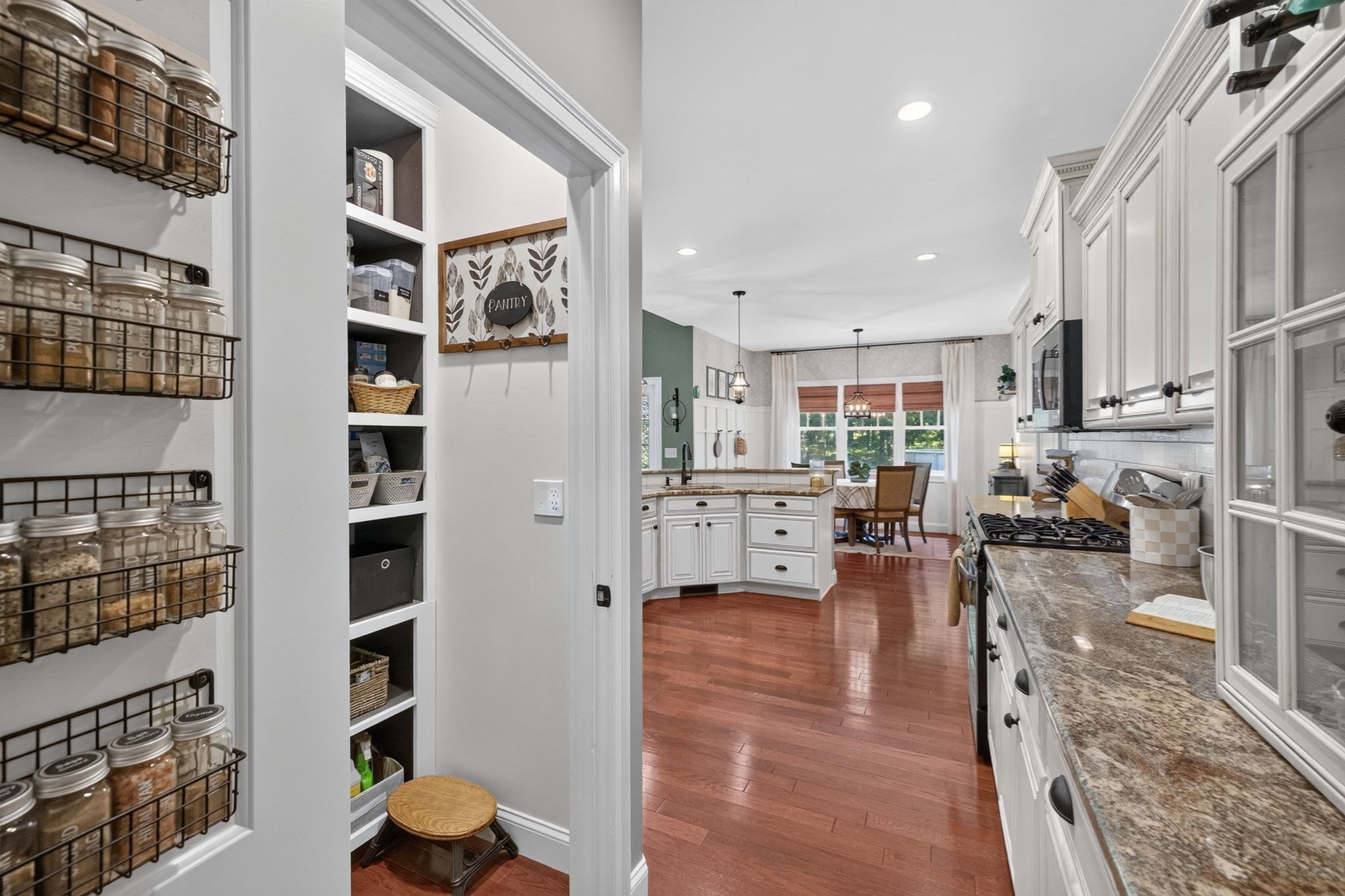 155 Blackstone St Property Photo 12