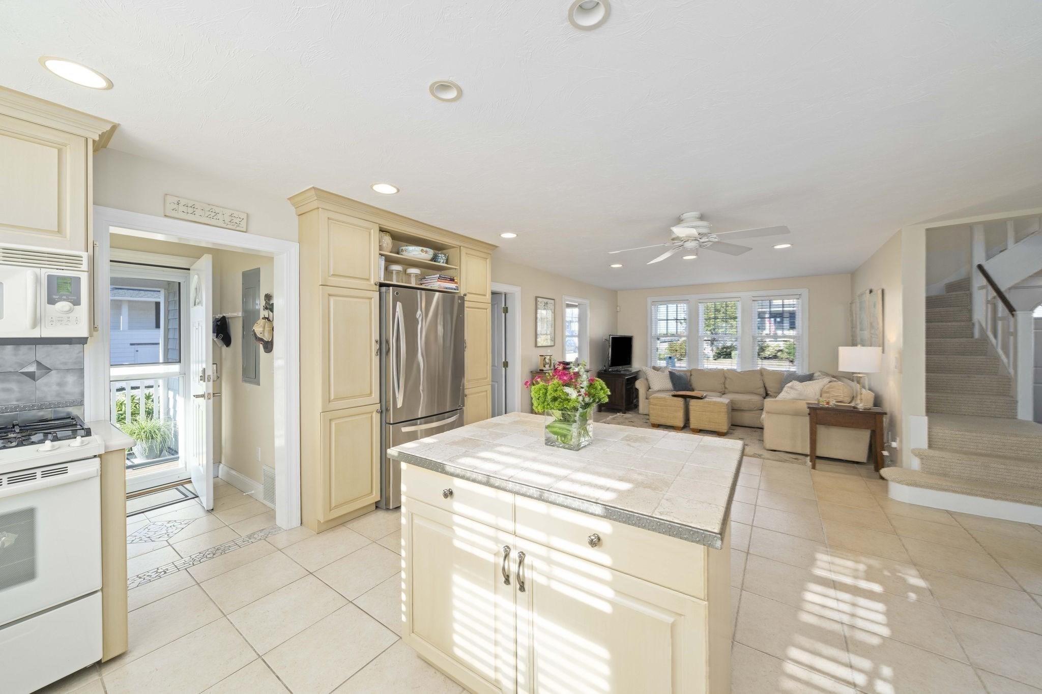 117 Manomet Ave. Property Photo 16