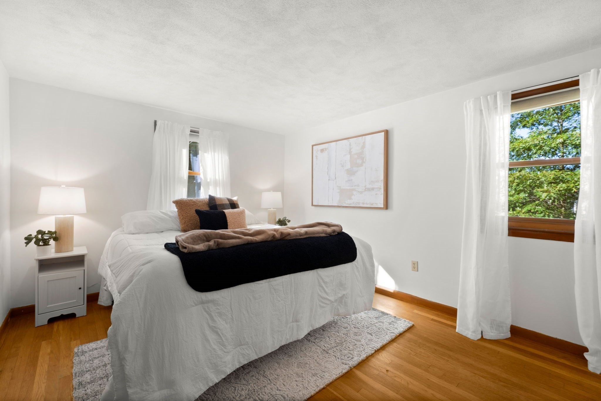 56 Skilton Ln Property Photo 17