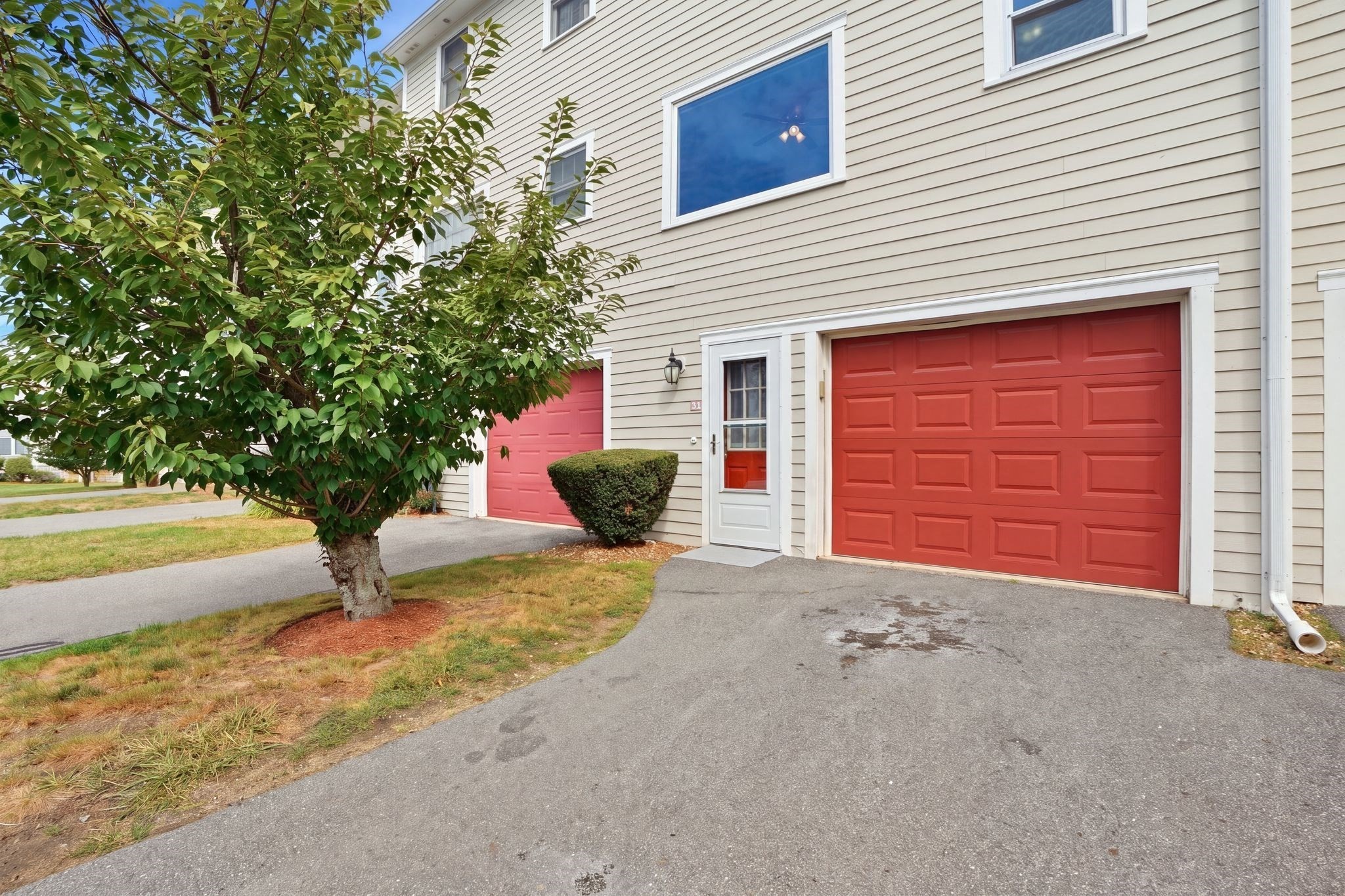106 Park Ave W # D5 Property Photo 1