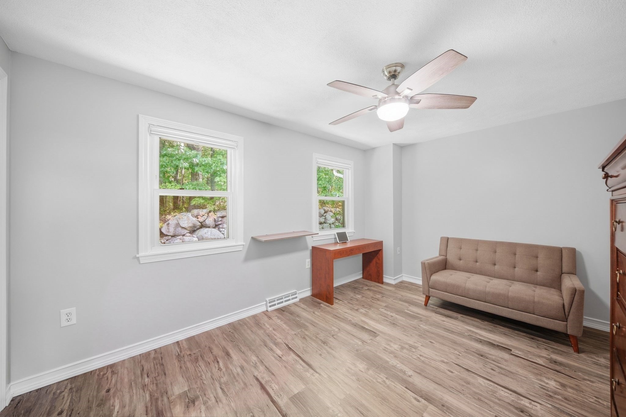 106 Park Ave W # D5 Property Photo 15