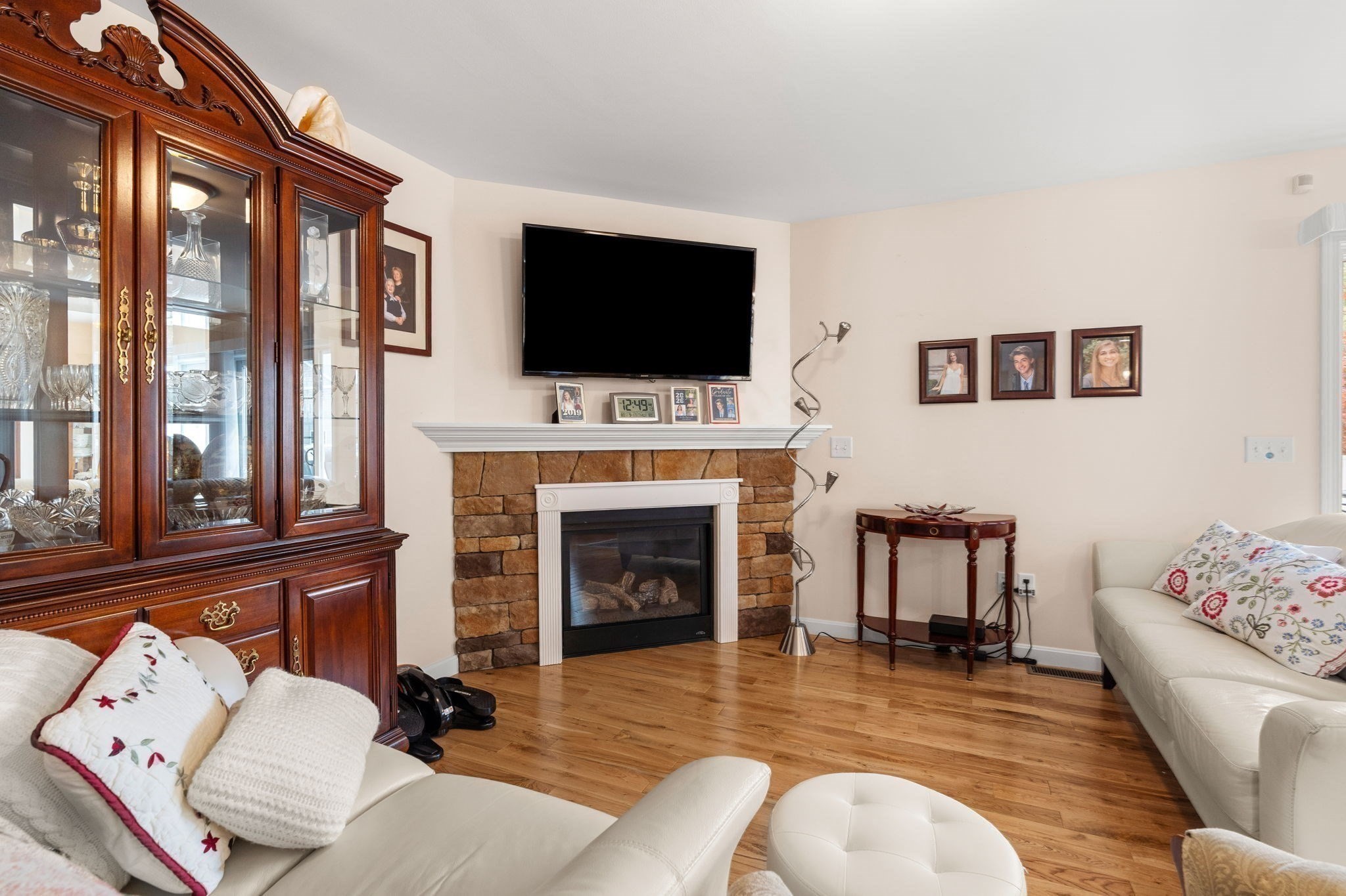496 Hilldale Ave # 496 Property Photo 7