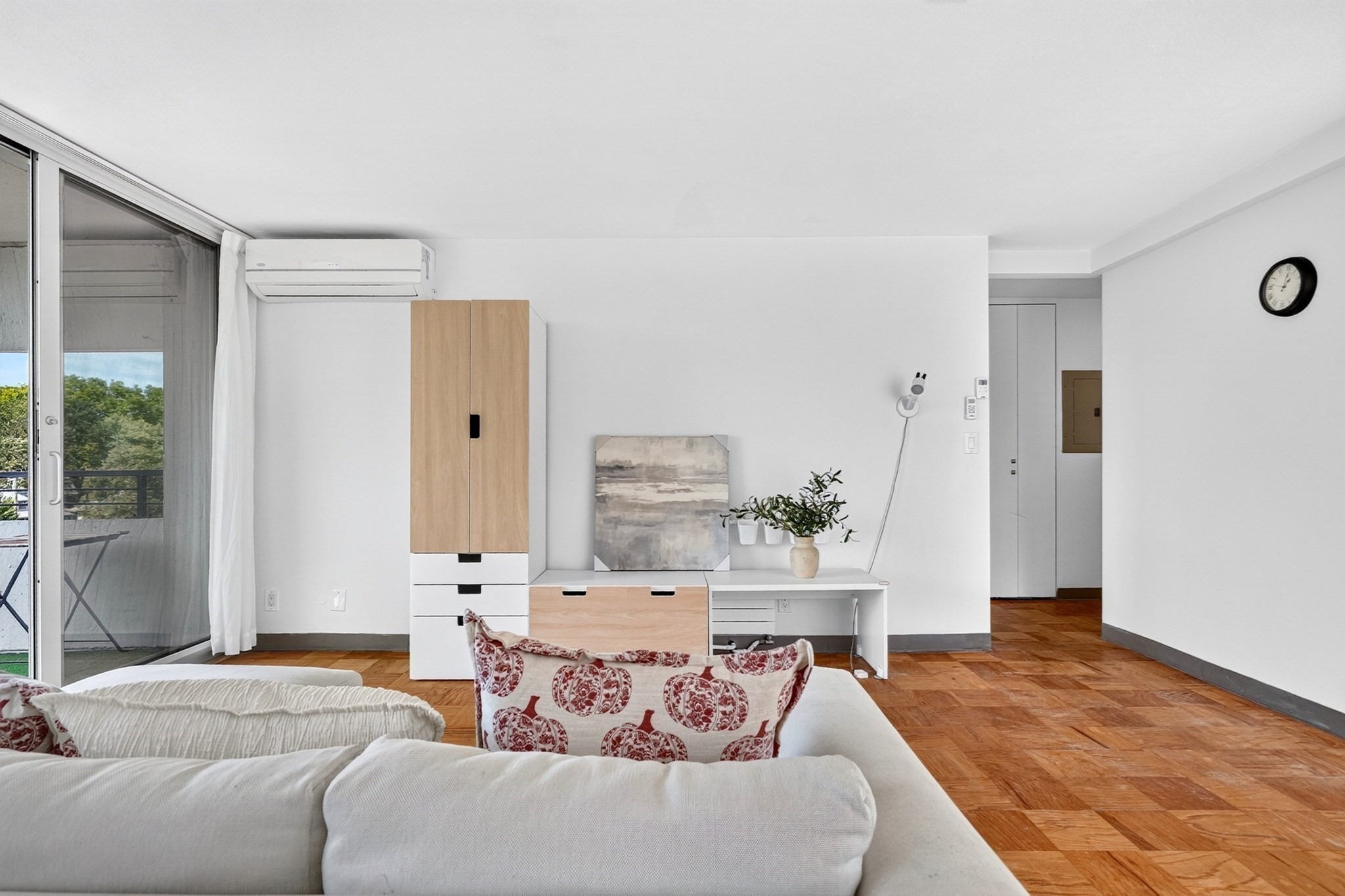 60 Babcock St # 32 Property Photo 4