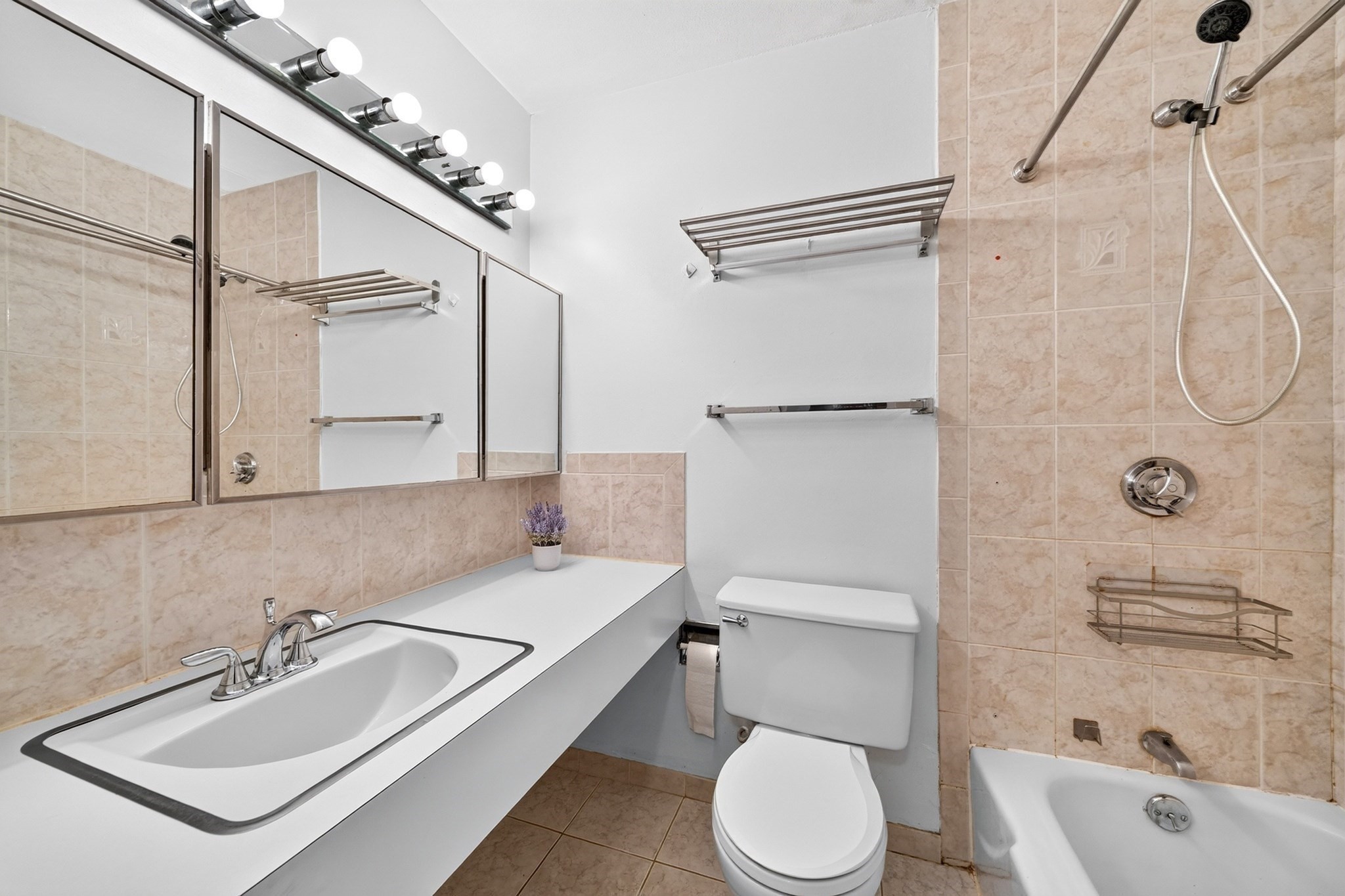 60 Babcock St # 32 Property Photo 16