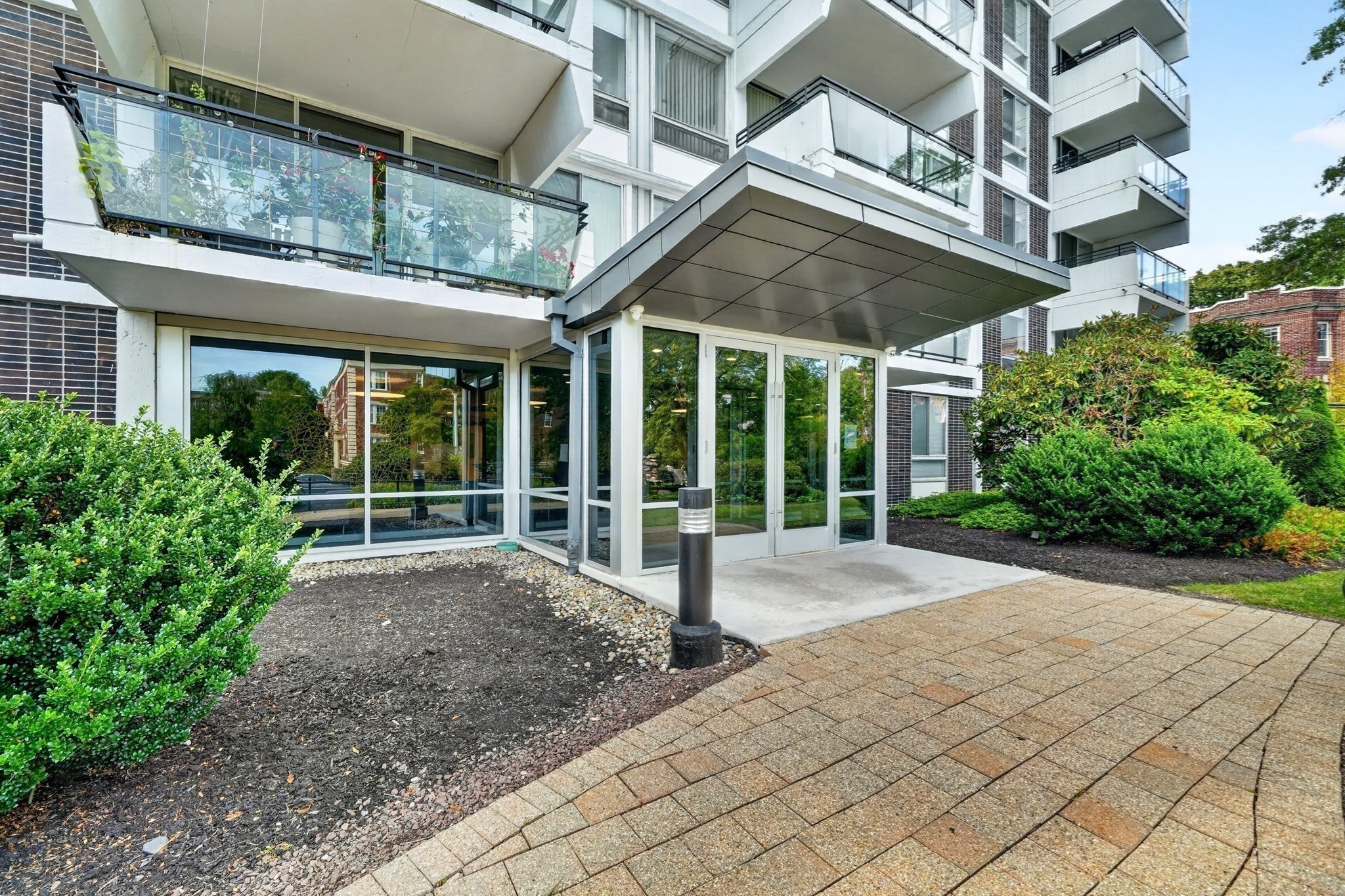 60 Babcock St # 32 Property Photo 27