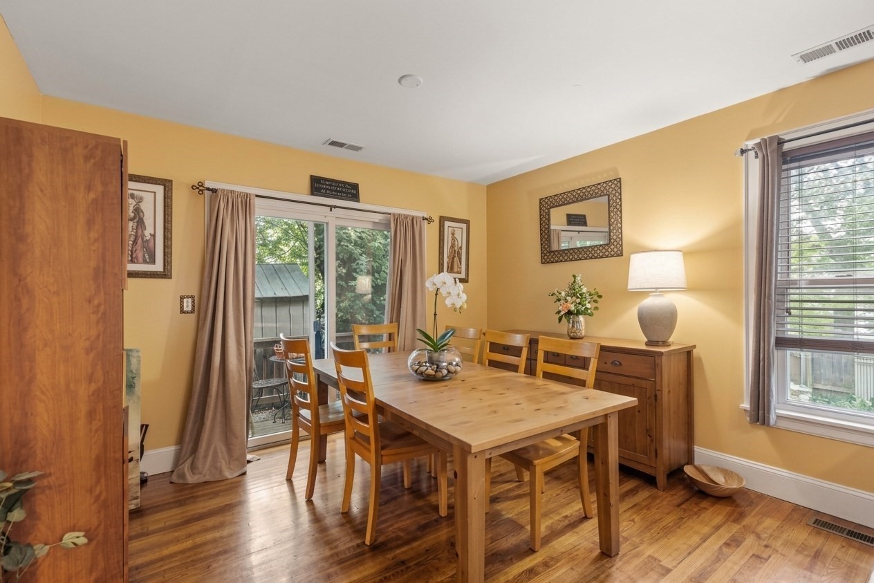 7 Kane St Property Photo 6