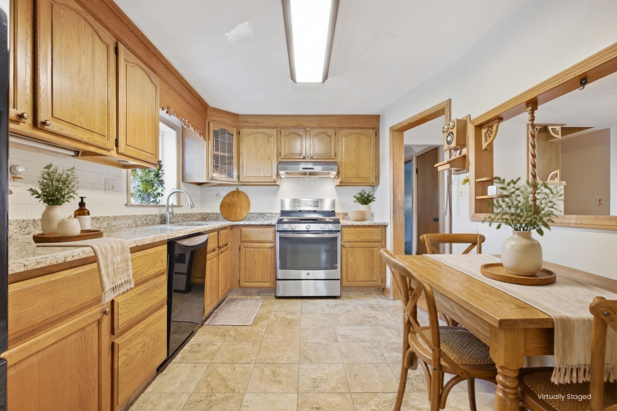 1259 Shawsheen St Property Photo 8