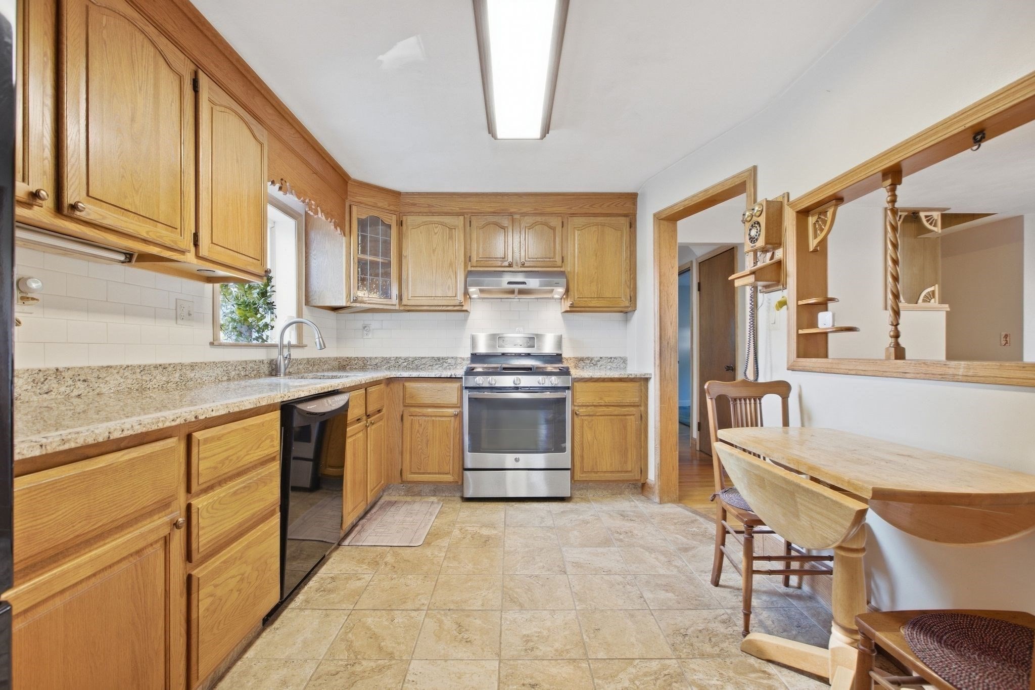 1259 Shawsheen St Property Photo 9