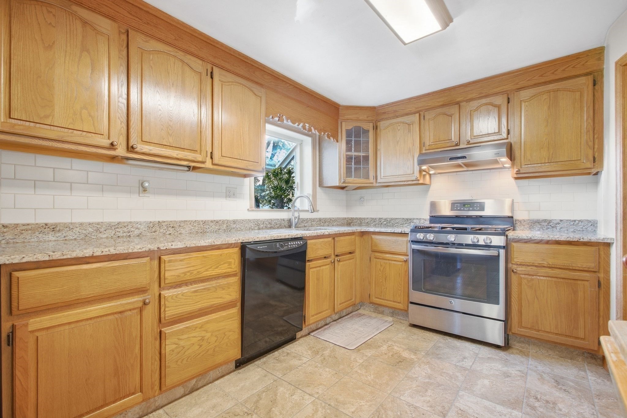 1259 Shawsheen St Property Photo 10
