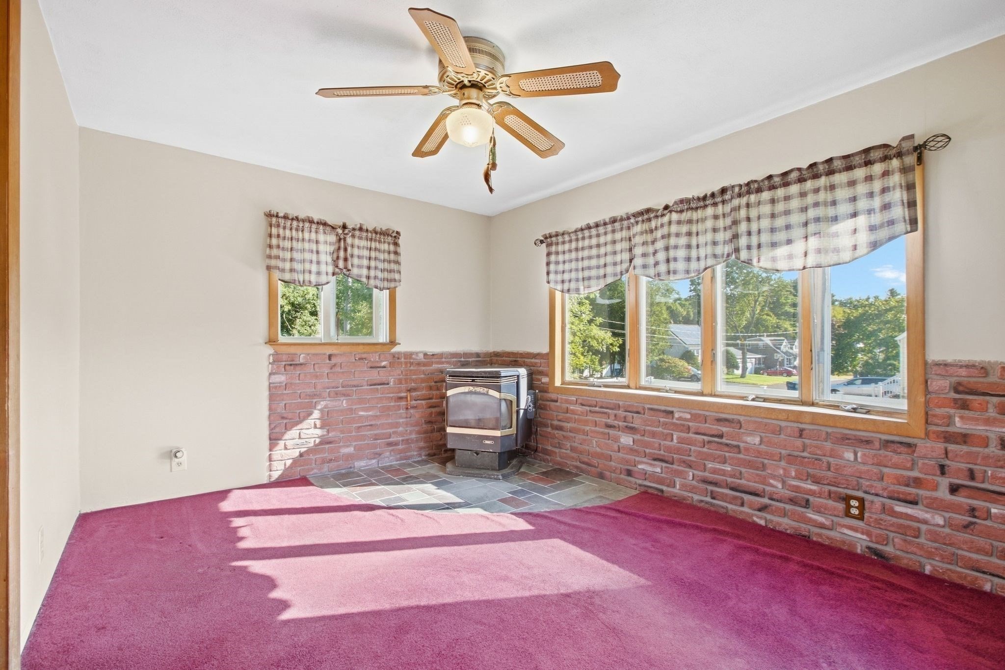 1259 Shawsheen St Property Photo 15