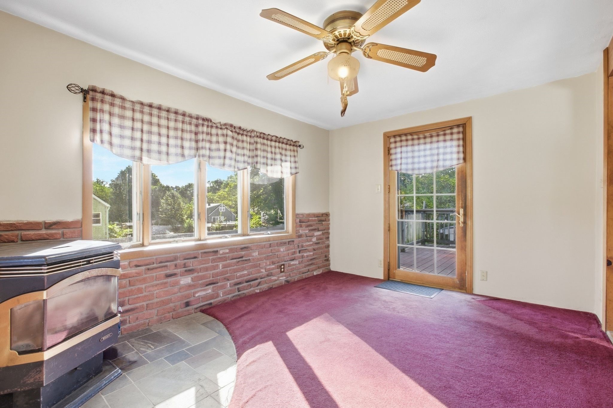 1259 Shawsheen St Property Photo 16