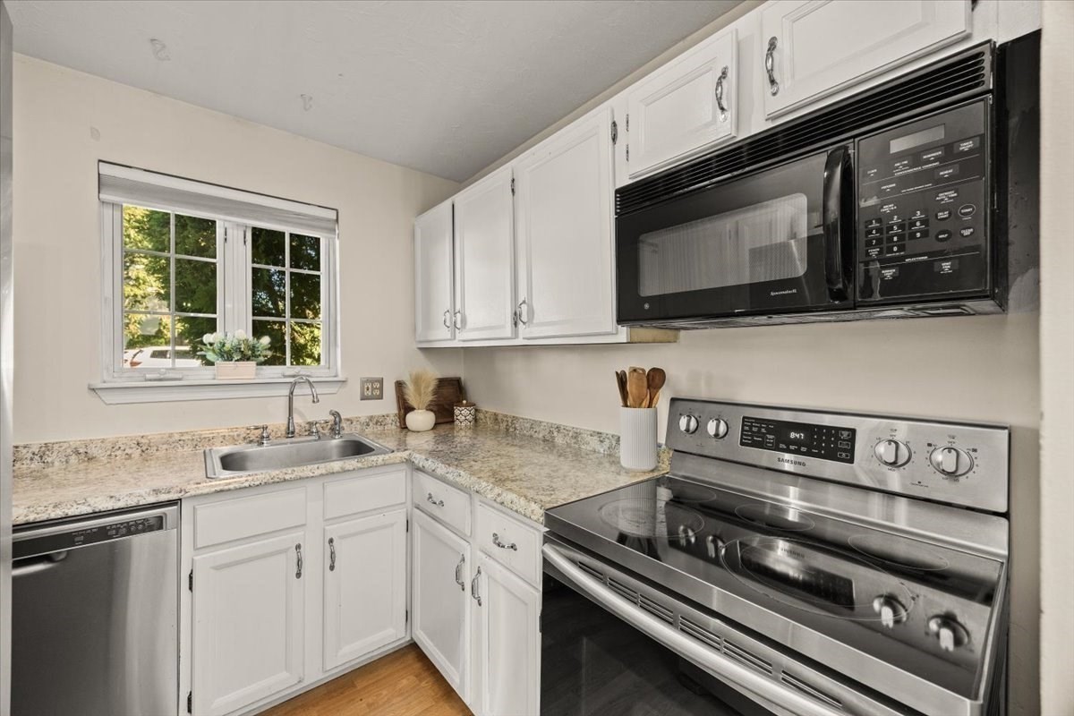 14 Nancy Rd # 1 Property Photo 5