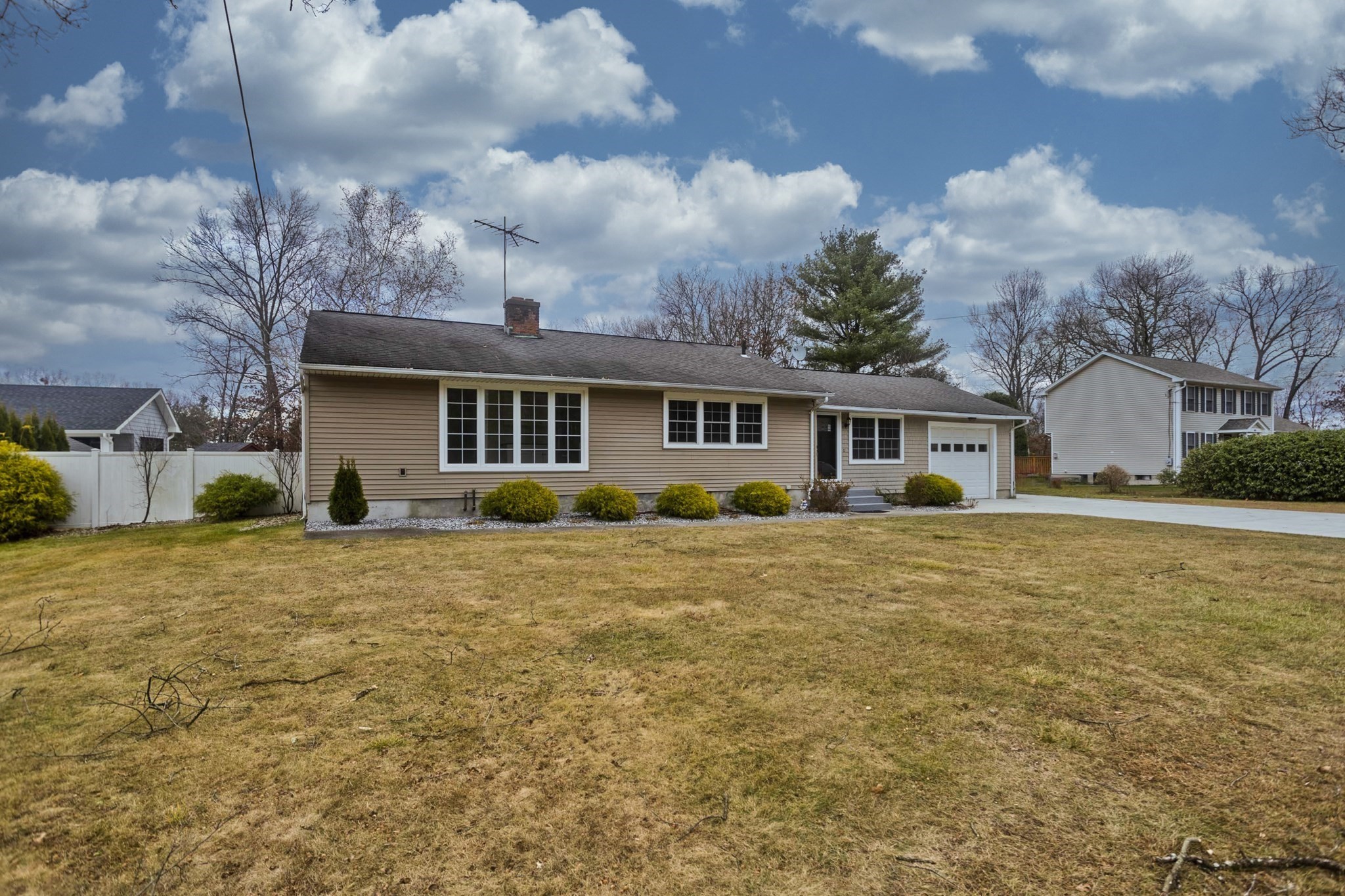 1066 Piper Rd Property Photo 3