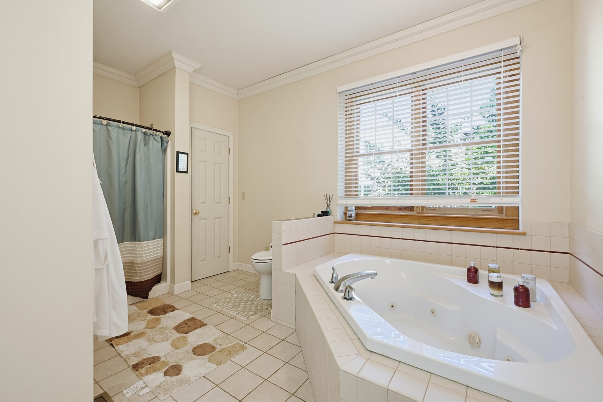 39 Cordaville Rd Property Photo 18
