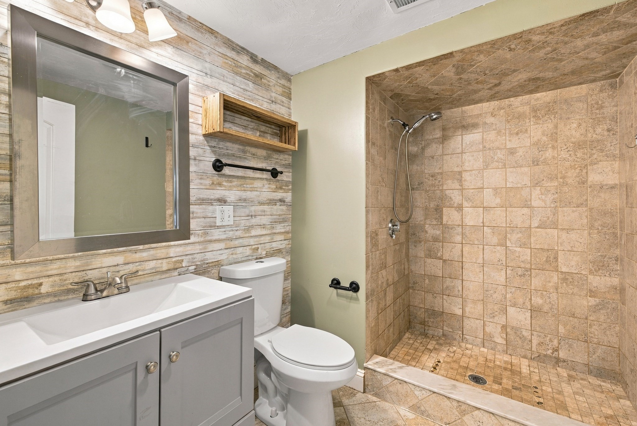 19 Waleco Rd Property Photo 14