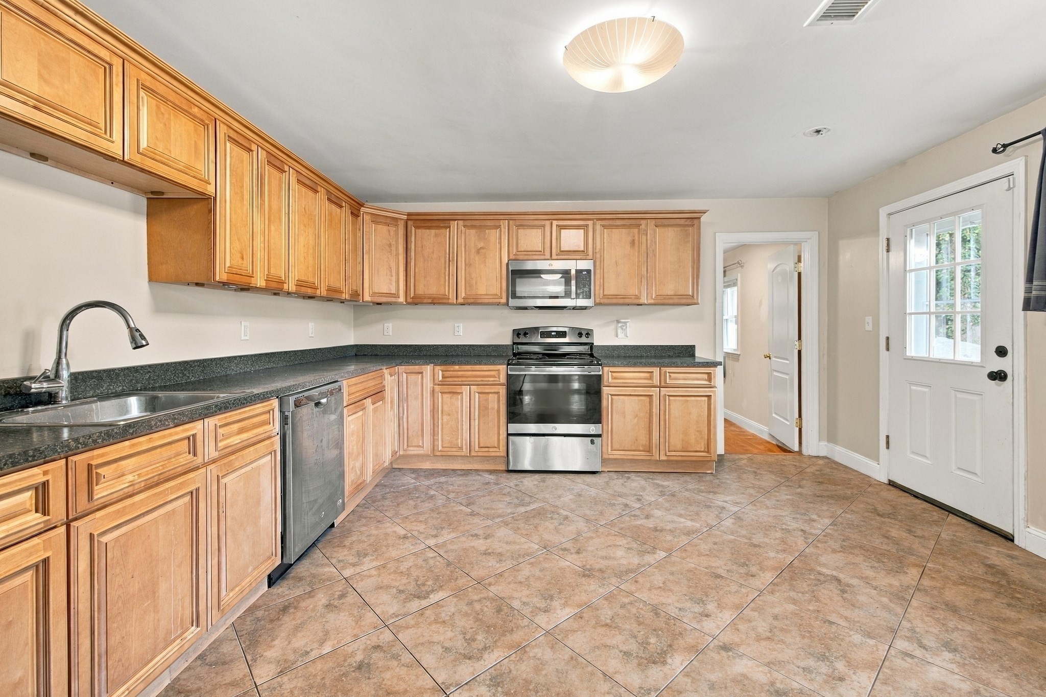 19 Waleco Rd Property Photo 16