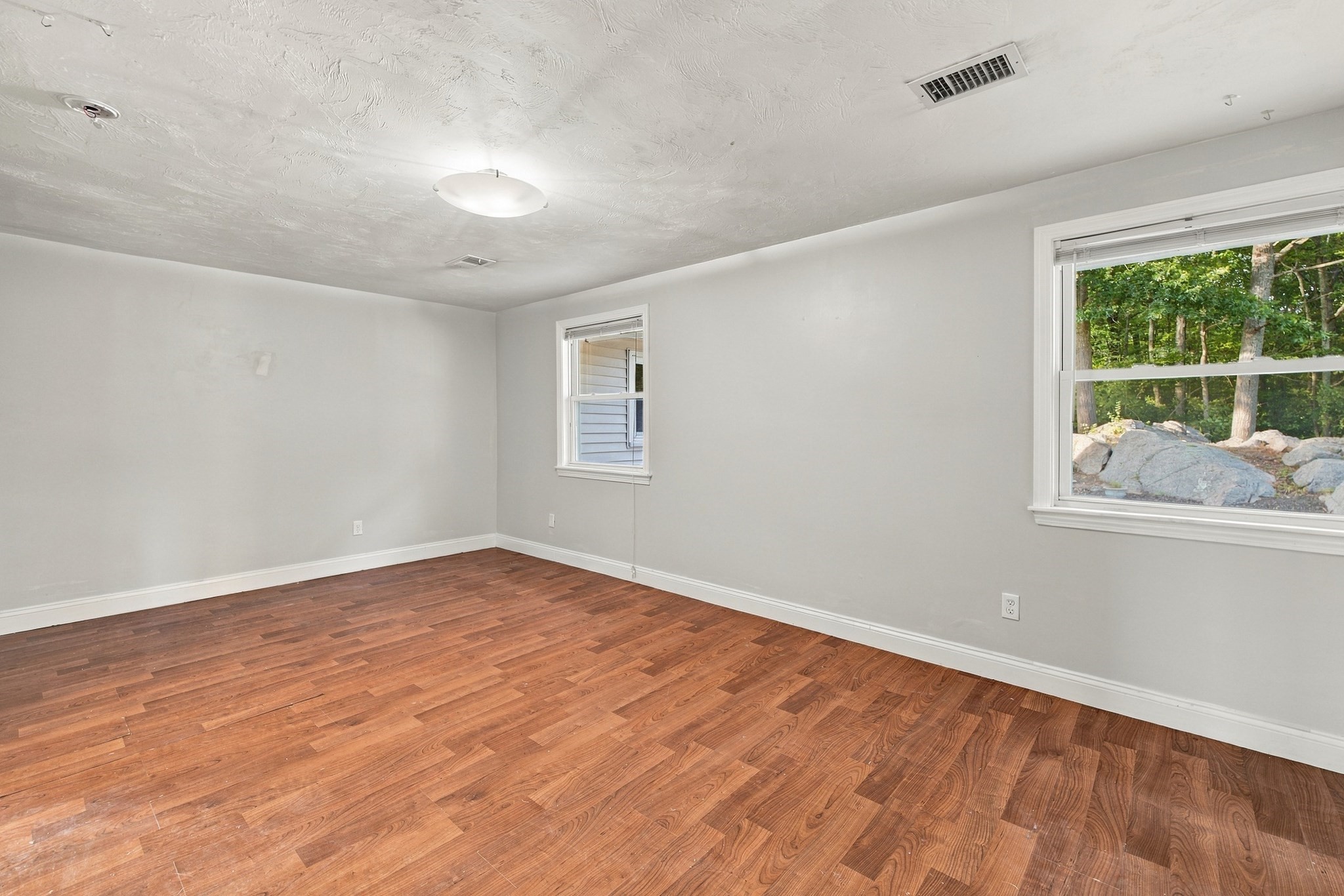 19 Waleco Rd Property Photo 25