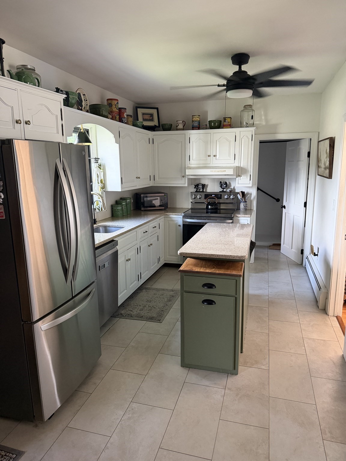 233 Gifford Ave Property Photo 13