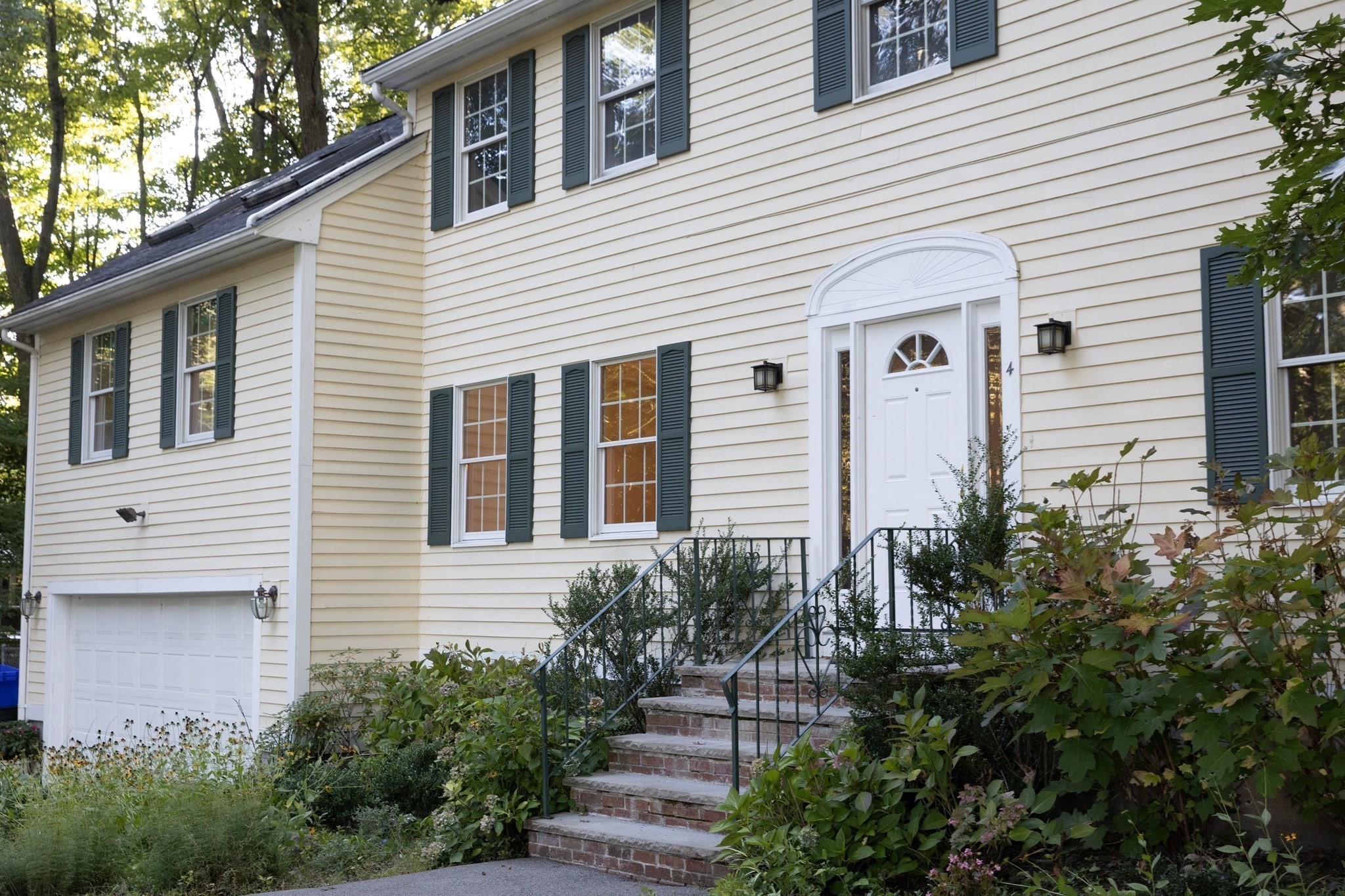 4 Mead Circle Property Photo 2