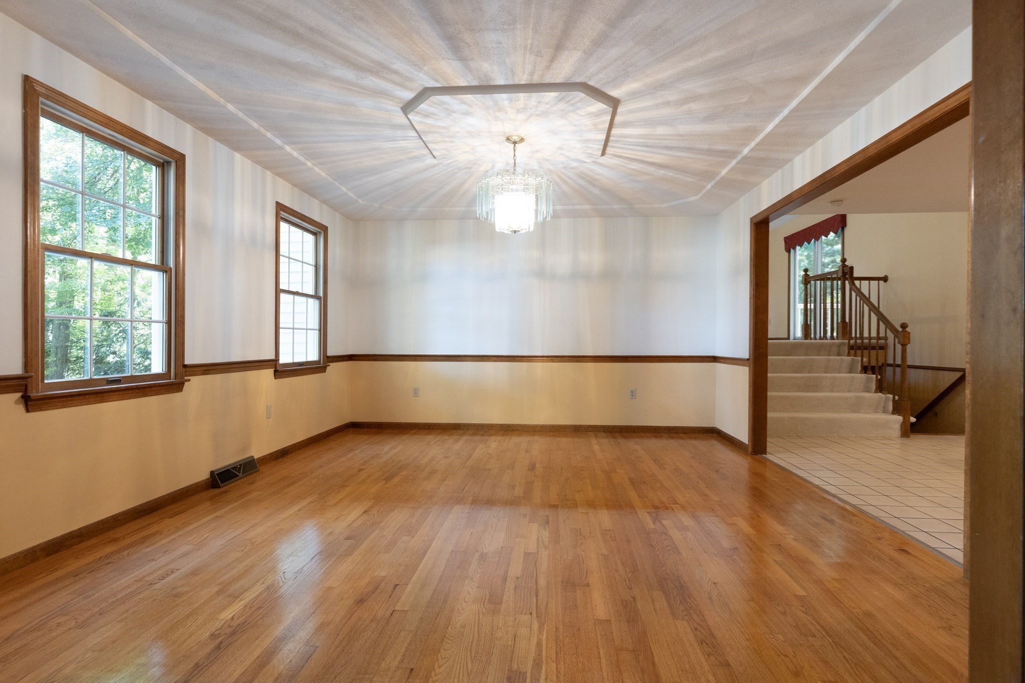 4 Mead Circle Property Photo 3