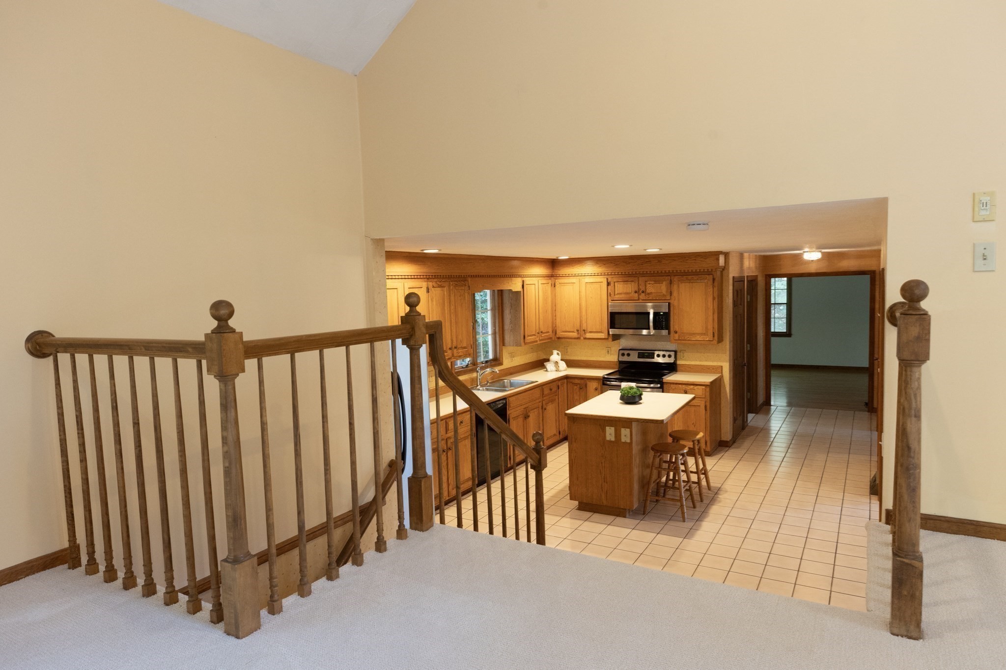 4 Mead Circle Property Photo 5