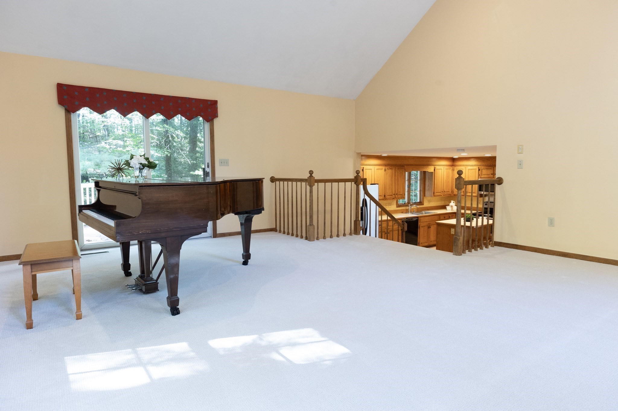 4 Mead Circle Property Photo 12