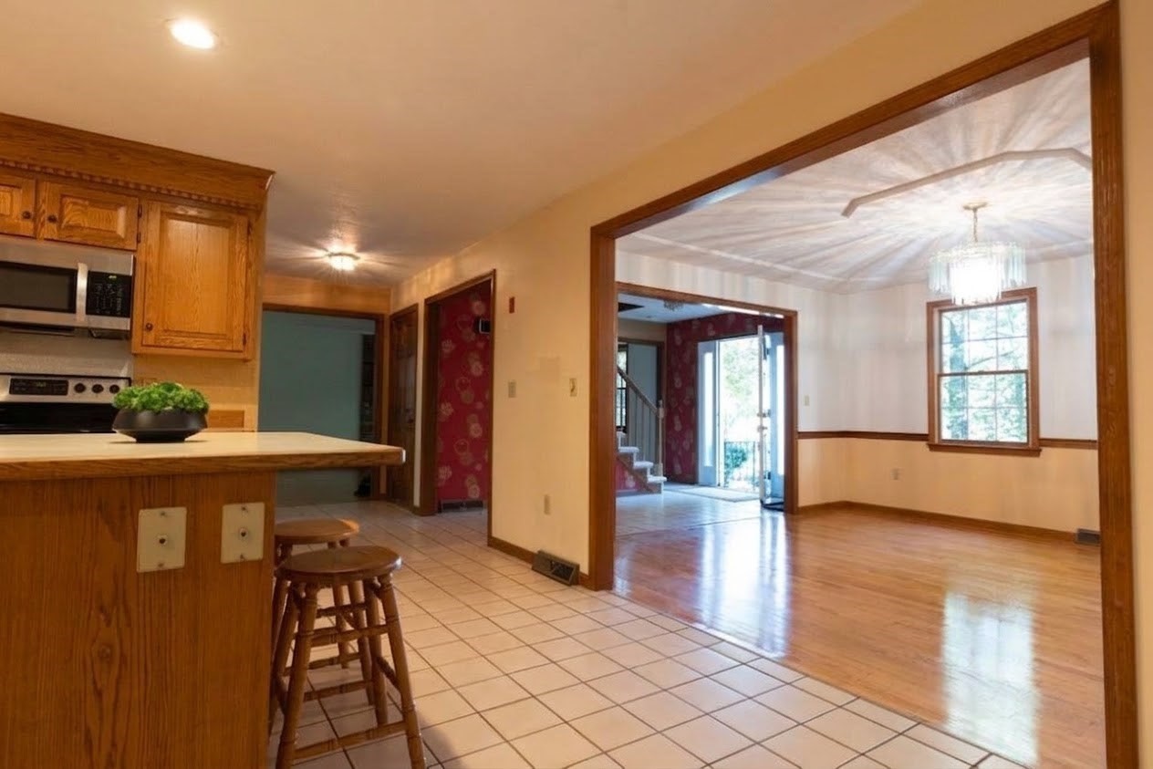 4 Mead Circle Property Photo 14