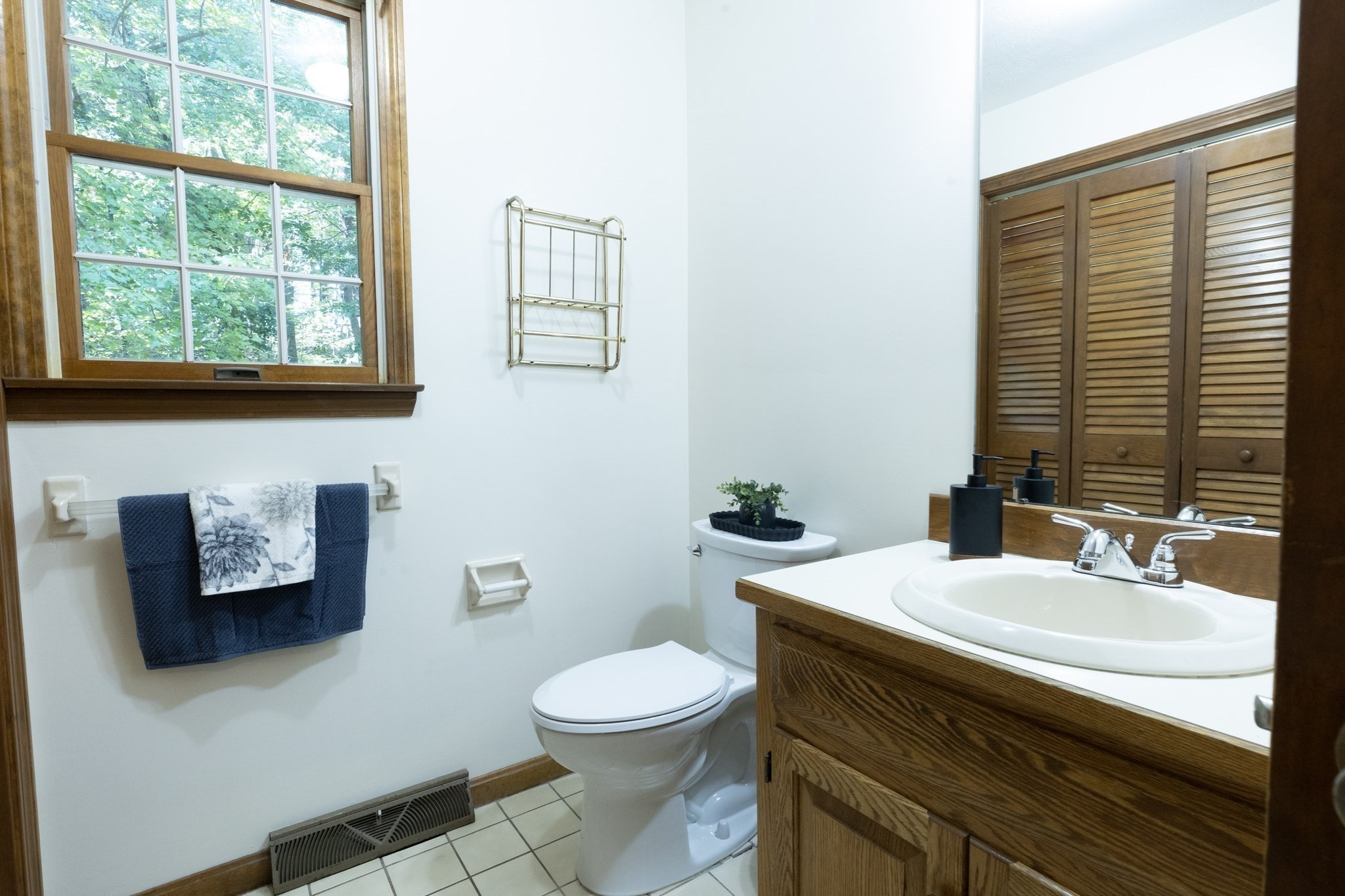 4 Mead Circle Property Photo 16