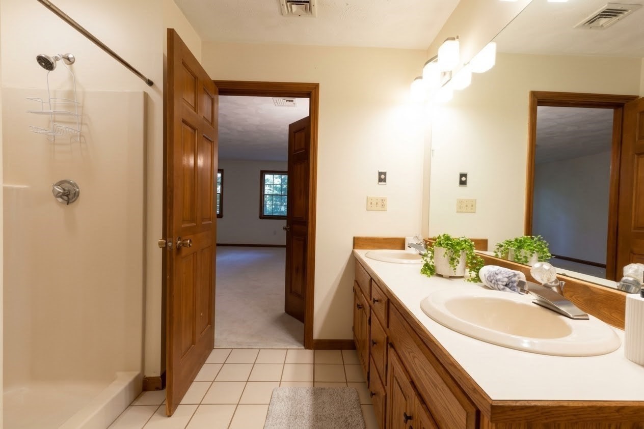 4 Mead Circle Property Photo 22