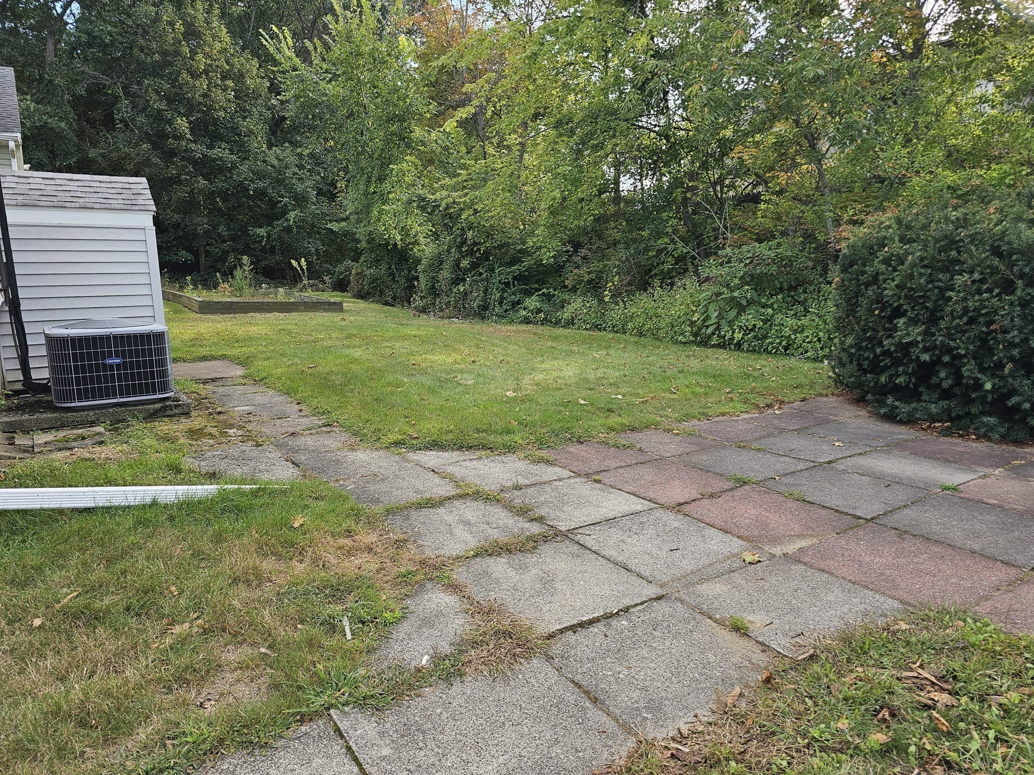 11 Tuttle Lane Property Photo 2
