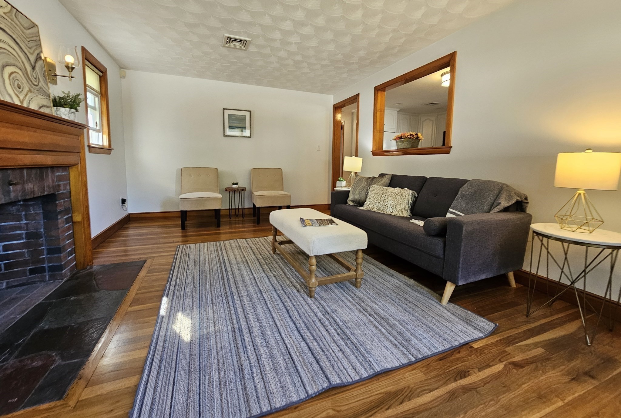 11 Tuttle Lane Property Photo 6