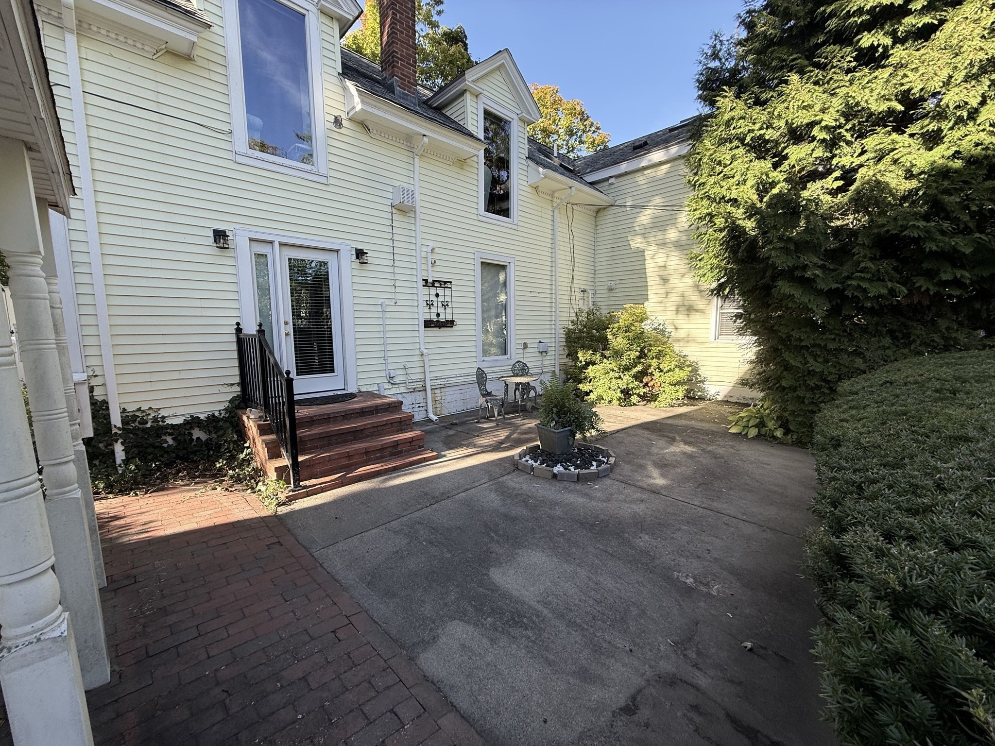 226 County St # A Property Photo 3