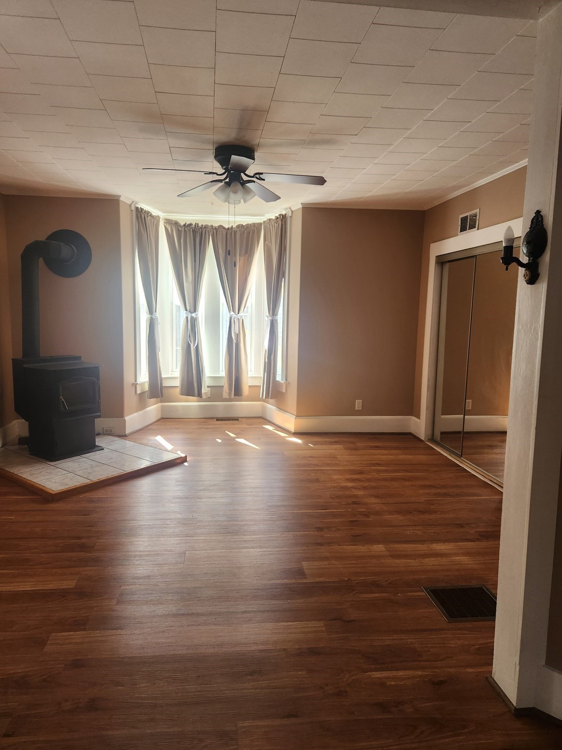 37 Barclay Street Property Photo 18