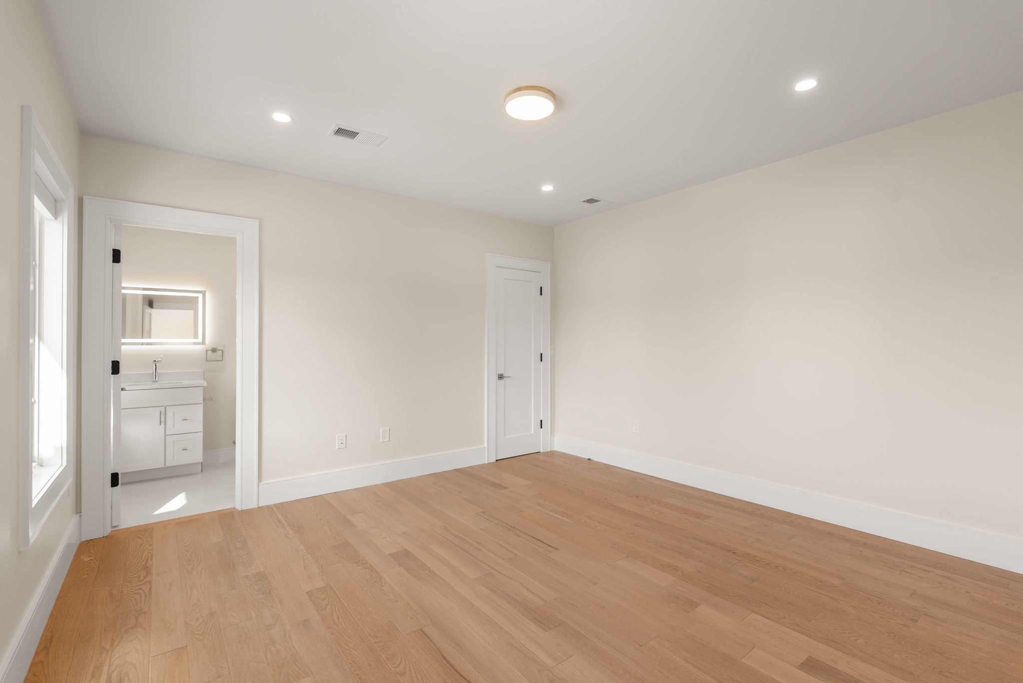 82 Lexington Street # 82 Property Photo 26