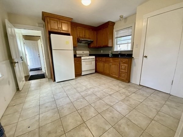 42 Henshaw St # 1 Property Photo 3