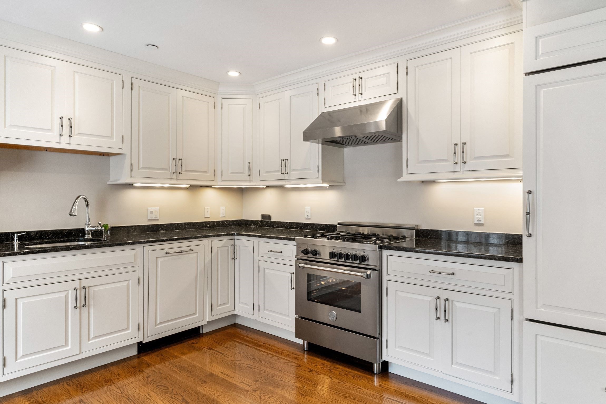 31 Mount Vernon St # 4 Property Photo 10