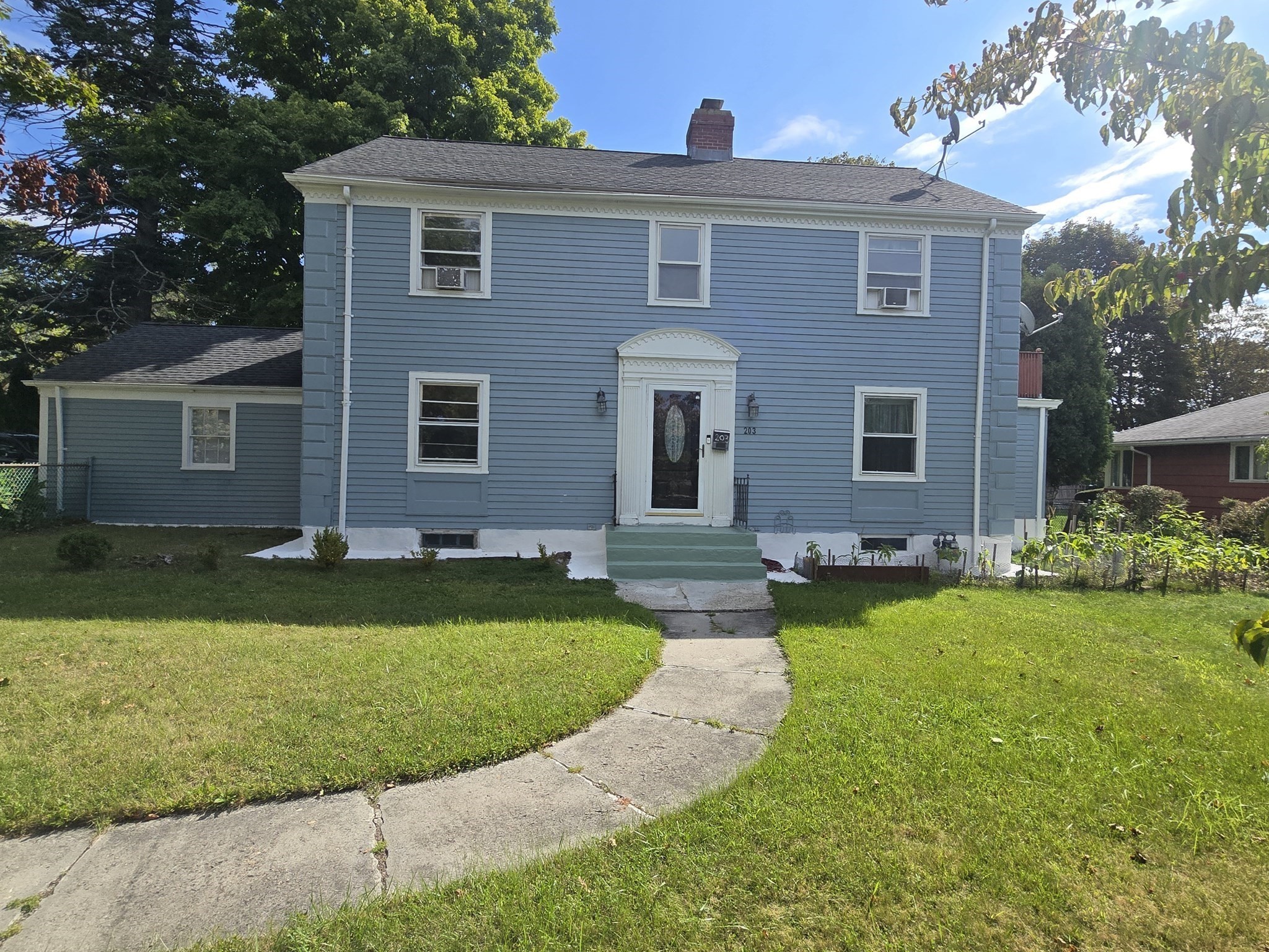 203 Burncoat St Property Photo 1