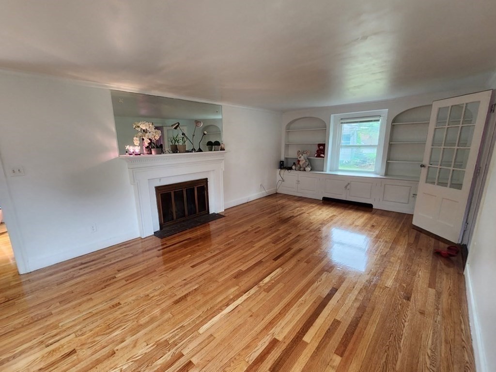 203 Burncoat St Property Photo 9