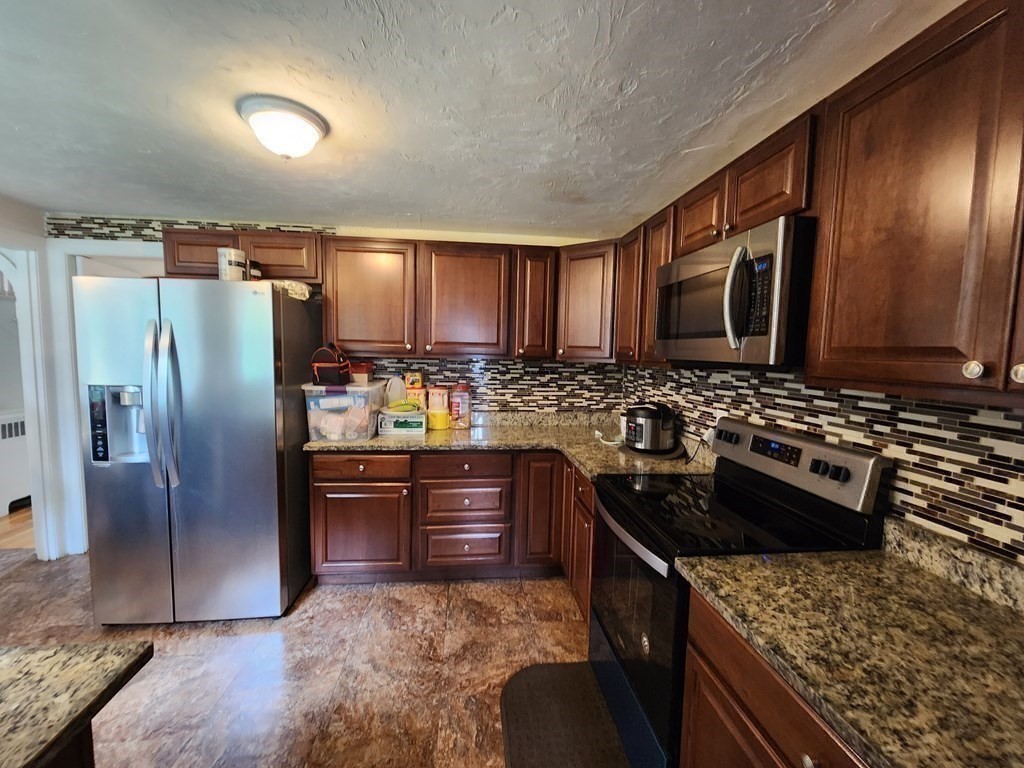 203 Burncoat St Property Photo 12