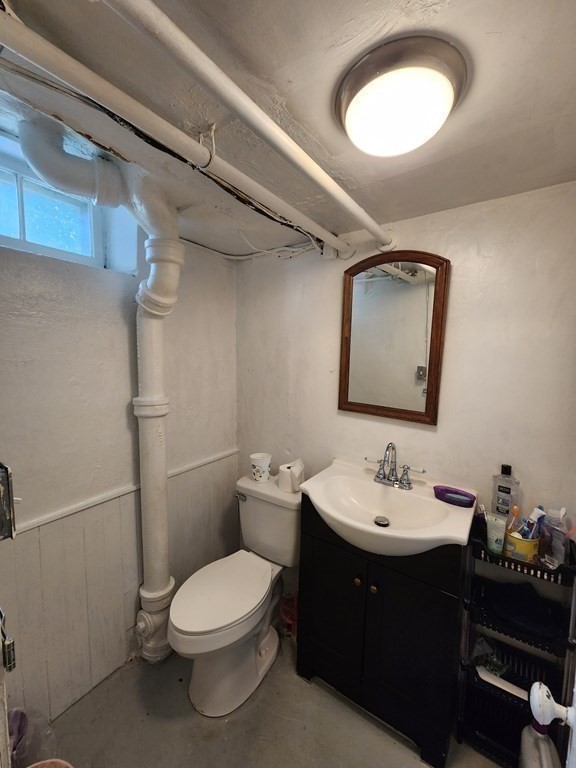 203 Burncoat St Property Photo 34