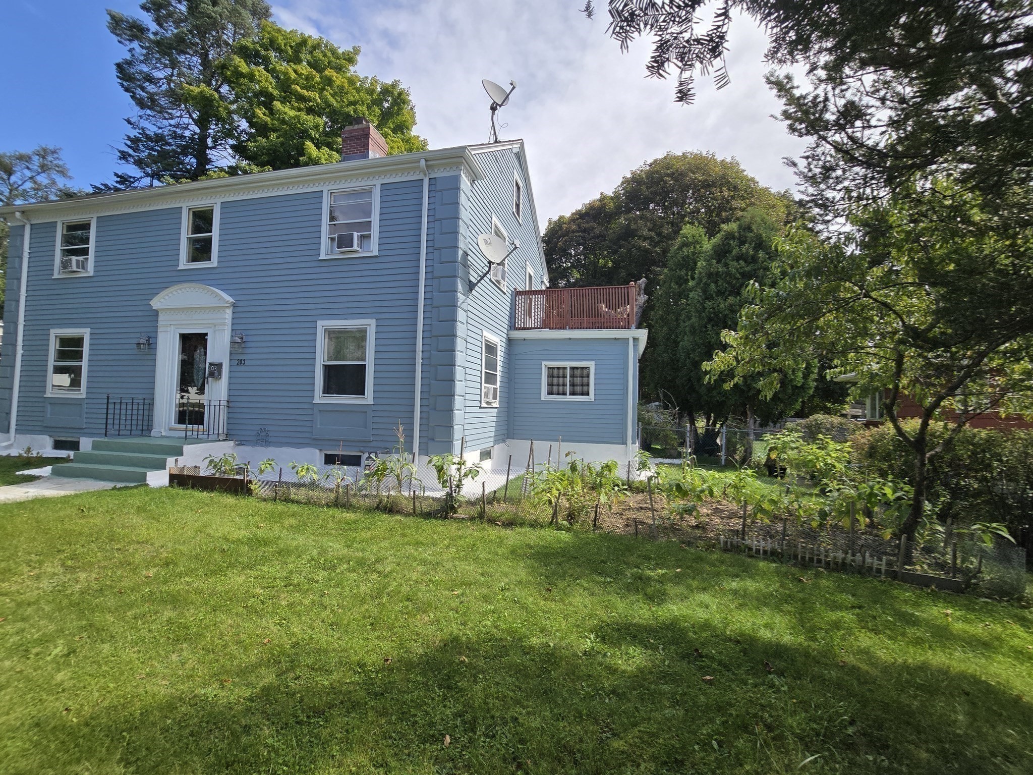 203 Burncoat St Property Photo 37