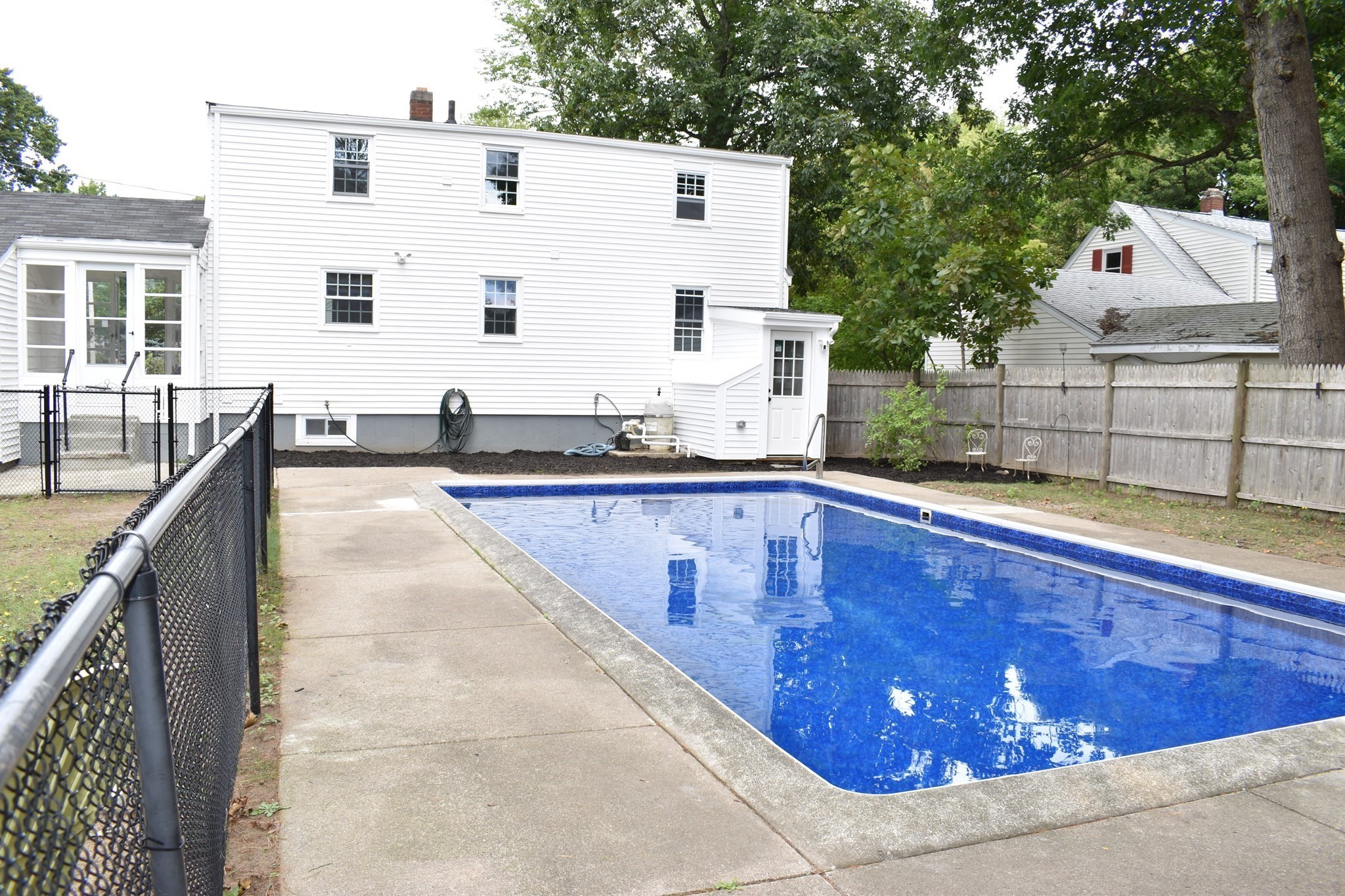 65 Thomas Rd Property Photo 4