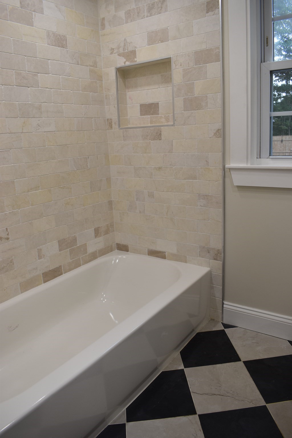 65 Thomas Rd Property Photo 11