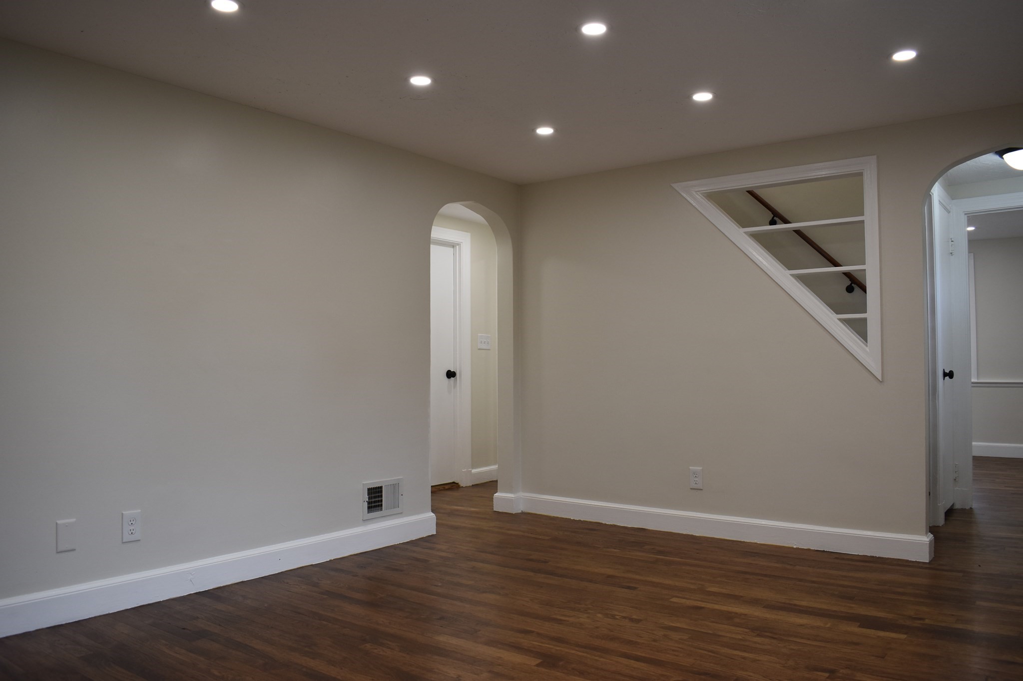 65 Thomas Rd Property Photo 13